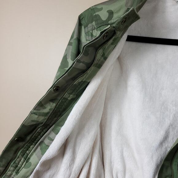 L.L. Bean Jacket Women’s Freeport Field Fuzzy Pocket Cargo Coat Jacket Size M - Picture 10 of 12